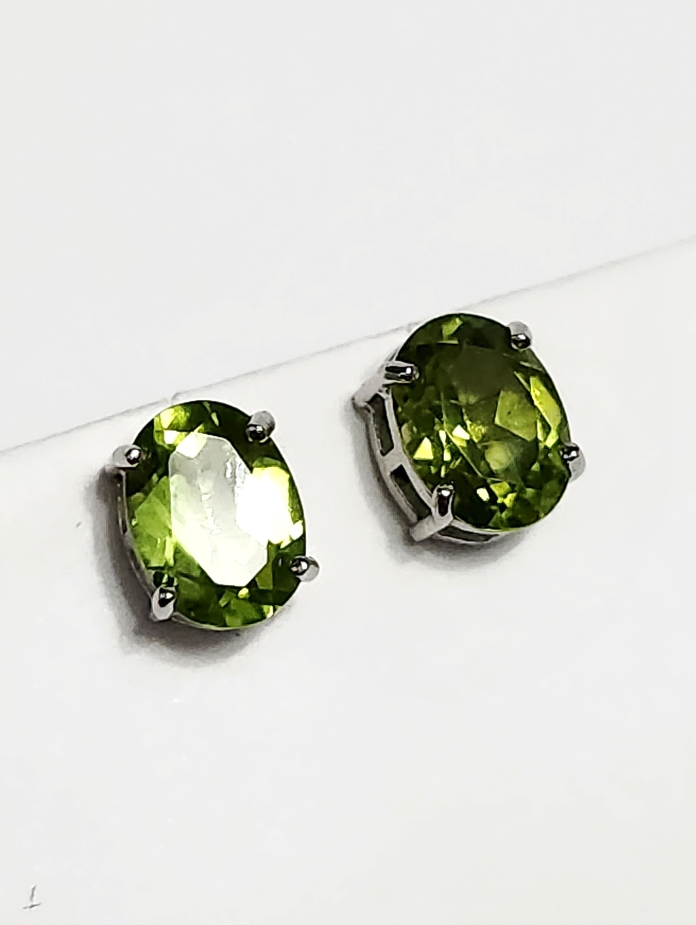 2.20 ctw Peridot Solitaire Oval Sterling Silver Stud Earrings NEW
